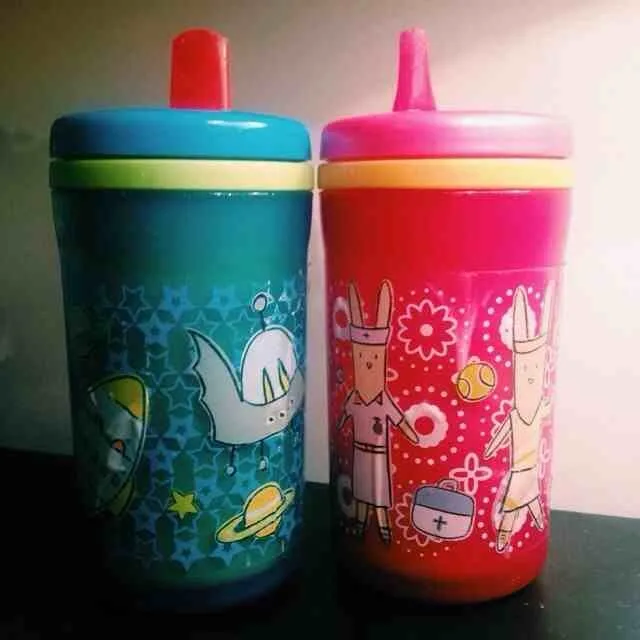 Blue, pink, who gets which beaker?
